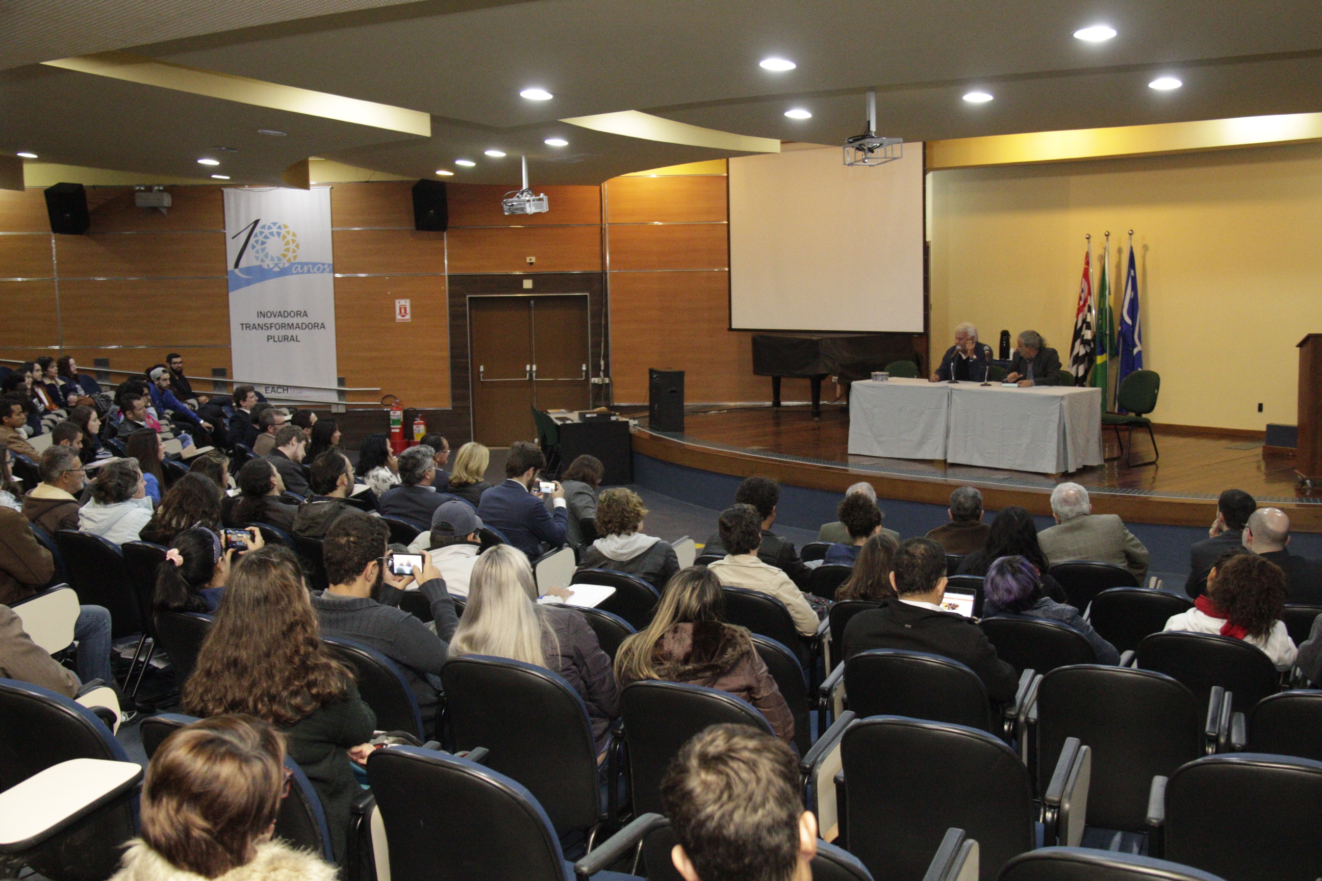 Ex-primeiro ministro da Espanha Felipe González palestra na EACH-USP