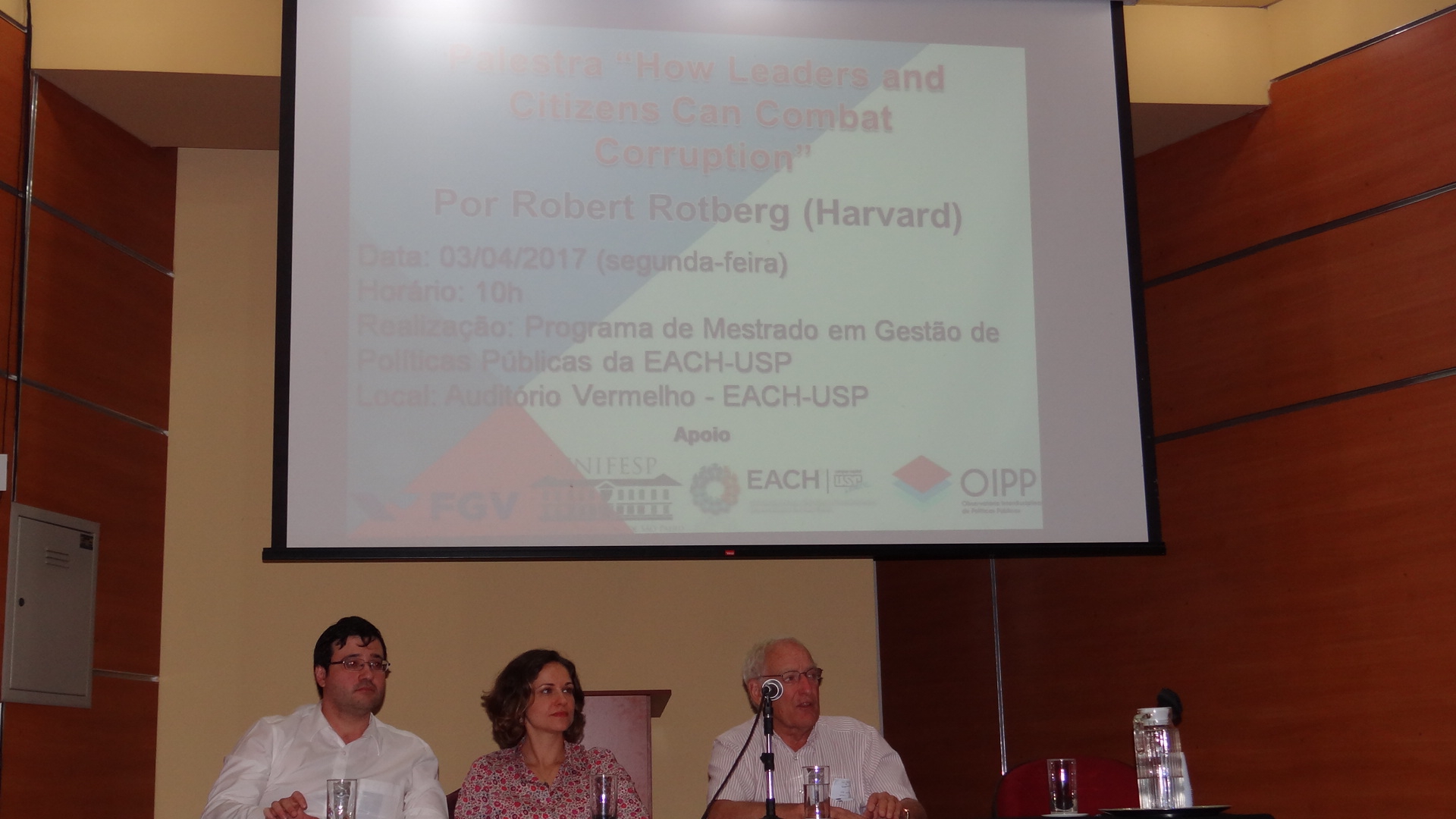 Professor de Harvard palestra sobre combate à corrupção na EACH-USP